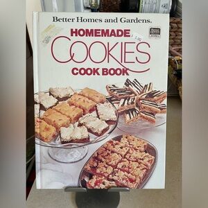 Better Homes and‎ Gardens Homemade Cookies Cookbook